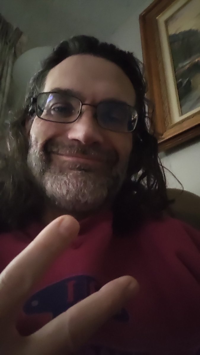 Good morning my amazing #StonerFam hope everyone slept well ready for this incredible day. Hanging out with dad today. Wishing everyone to most spectacular day. Love all of you so freaking much 💚🙏🫂💯💚