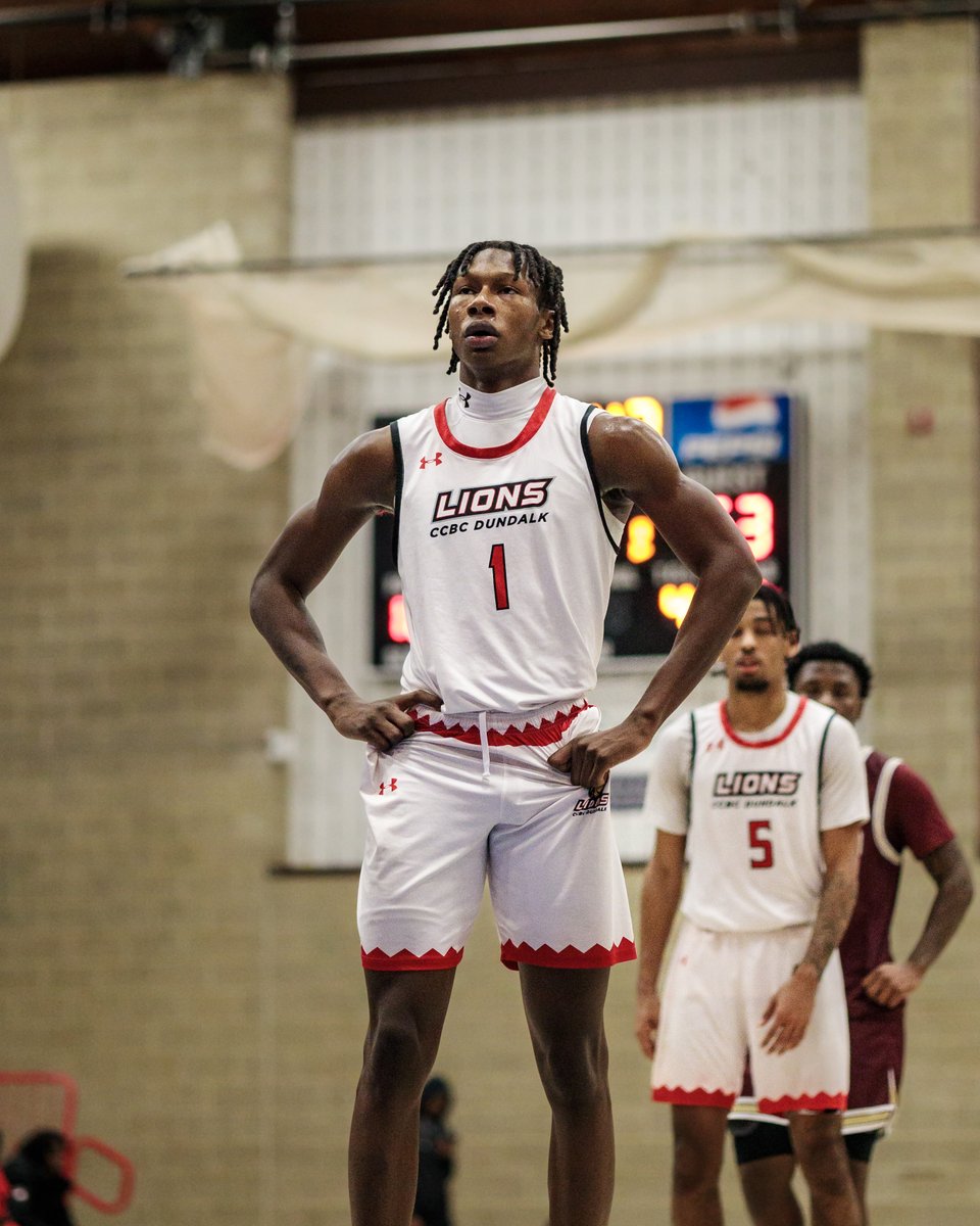 CCBCDundalkLion's tweet photo. Congratulations to @ccbcdundalkmbb's #1 Shakur Smith. Shakur hit a double-double (19 PTS, 10 REB) in last night's 83-79 win over Lackawanna. https://t.co/Ga9yrhgCez