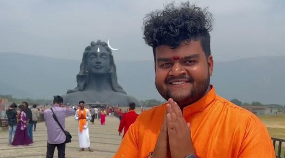 deveshjadon01's tweet photo. Adiyogi: The Source of Yoga || 30 days challenge vlog || 10th day vlog🔥🕉️

#RamotsavYatra #vlogger #Adiyogi 

@narendramodi @Ramotsavyatra 

@Ladki_Nakhreli https://t.co/pE3ltA8Dw3