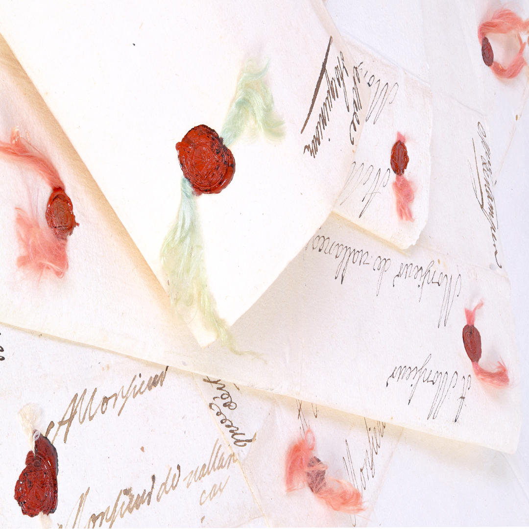 LibrosRarosCom's tweet photo. Discover the captivating letters written to her father by Eléonore d'Estampes, a young girl from a powerful French noble family, as she navigates politics, protocol, and intimacy. 
https://t.co/a317JM1D52 https://t.co/5DxrvYT5wh