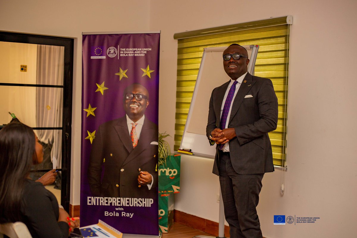 TheRealBolaRay's tweet photo. Shots from the first mentorship session of the “Entrepreneurship With Bola Ray” initiative held at  @JamboSpaces . 

@europeinghana @irchadr @OnlyDhamie_ @EricaArthur7 https://t.co/v1aVbzqSXW