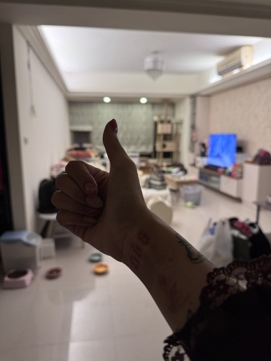 自己一個人的新年
我爸早就知道我會回來了

唉🥹 https://t.co/pTgQppRrJf