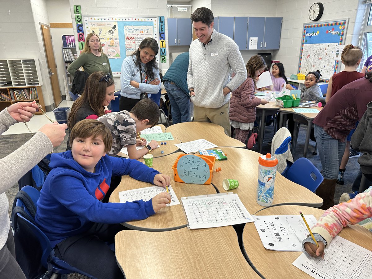 EscuelaKeyAPS's tweet photo. Celebramos 100 DÍas! @KeyPta @MPerdomo_KeyES @APSVirginia #somoskey https://t.co/Z3rVzSQ2FB