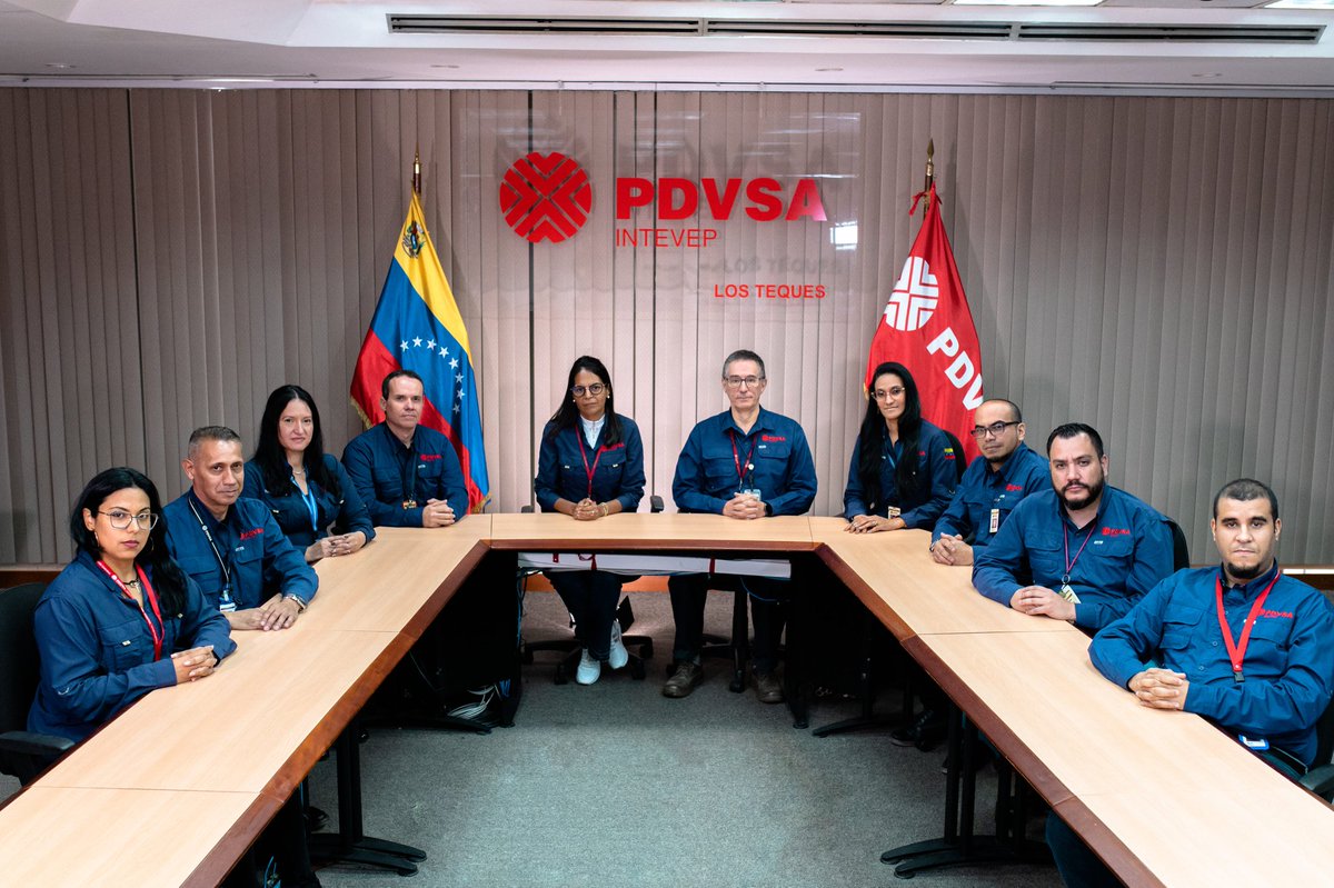 PDVSA's tweet photo. El 50 aniversario que celebra PDVSA Intevep es motivo de orgullo para toda la industria. PDVSA felicita al equipo de trabajadores que han liderado la creación de alternativas para reducir la dependencia tecnológica. Esfuerzo propio que garantiza el futuro de nuestras operaciones. https://t.co/tWQdhFwcSb
