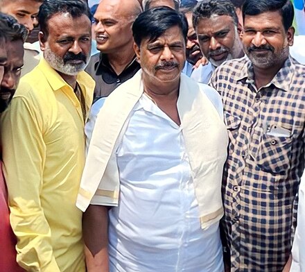 Anjan94150697's tweet photo. KARNATAKA POLITICAL BREAKING:
#CHAMRAJANAGARA: Congress MLA, Social Welfare Minister HC Mahadevappa has been #CONFIRMED with Chamarajanagara Loksabha Seat.
📌HCM has argued for his son Sunil Bose, Congress have cautioned not to risk. HCM have argued, we'll win hands down.! https://t.co/nIU2RTynYK