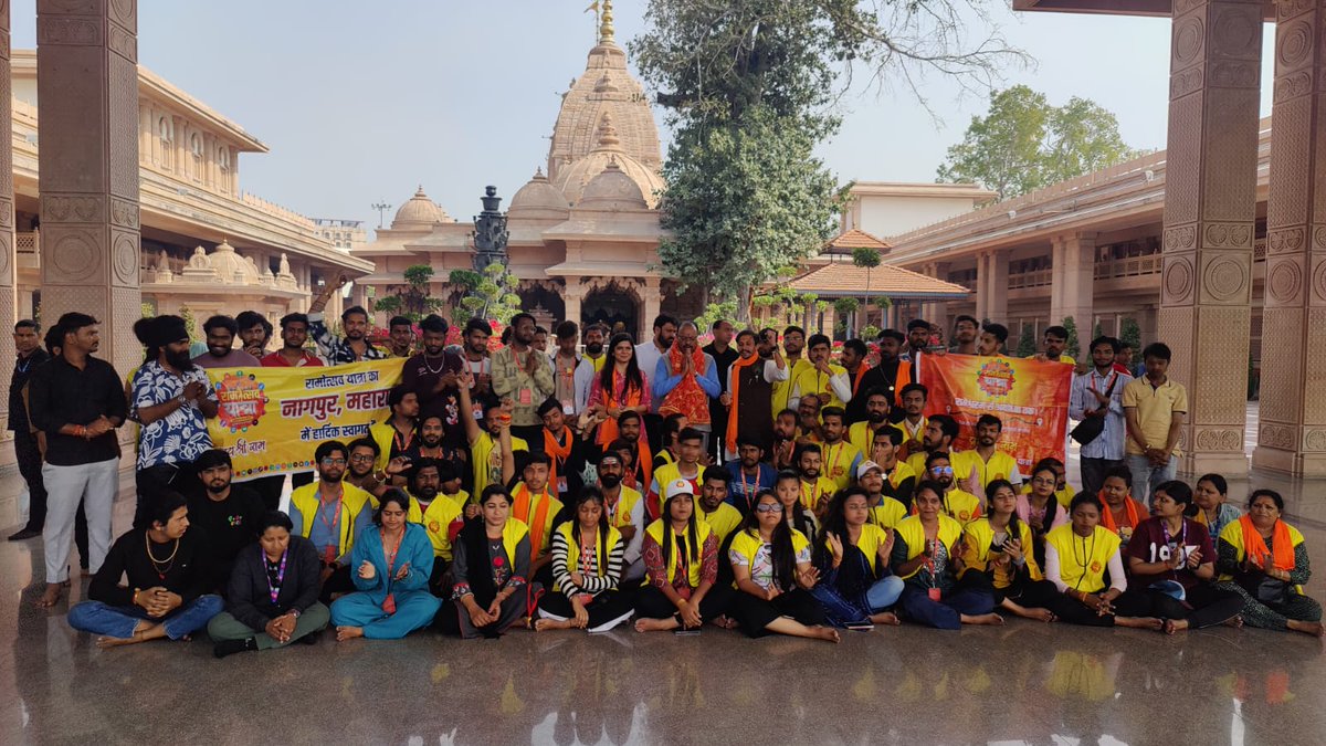 isinghDeepanshu's tweet photo. 150 इनफ्लुएंसर के साथ हो रही है रामोत्सव यात्रा अपने आखिरी चरण में हैं कल और परसो वाराणसी में फिर प्रयागराज होते हुए 14 तारीख को अयोध्या पहुंचेगी आप सभी ज्यादा से ज्यादा जुड़े
जय श्री राम...!🚩
#RamotsavYatra https://t.co/muL3jGeaQy