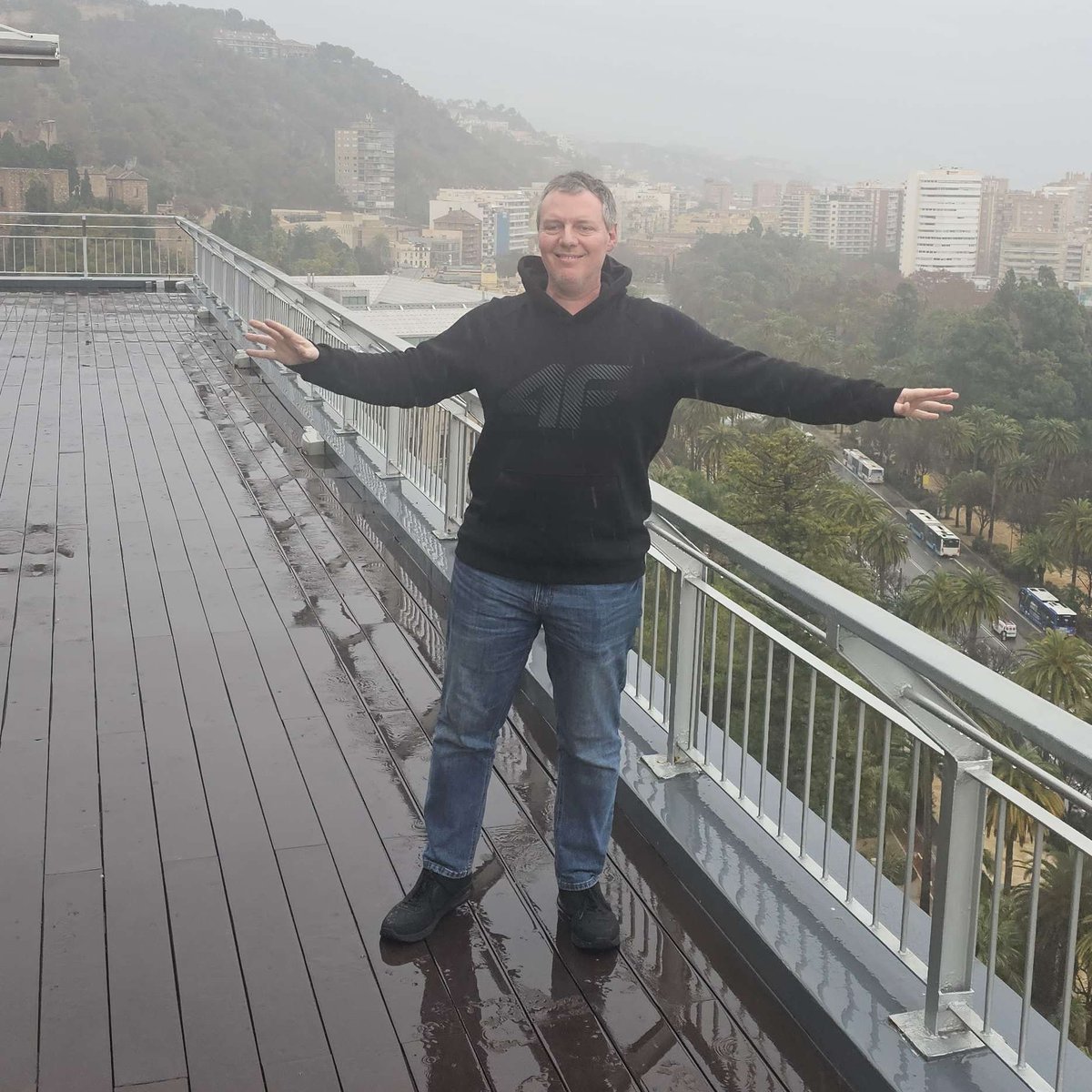 FishnChipsgg's tweet photo. 📸LIVE from Spain... our amazing Game Night host is refilling his batteries (with rain apparently)!
Enjoy @mikeleigh77!
SAVE THE DATE
🎮Game Night: Sunday 18/02 - 17:00 UTC
#NFTCommunity #MarblesOnStream #StreamRaider #TwitchGaming #CryptoRevolution #BTC https://t.co/IrBh0E5AD2