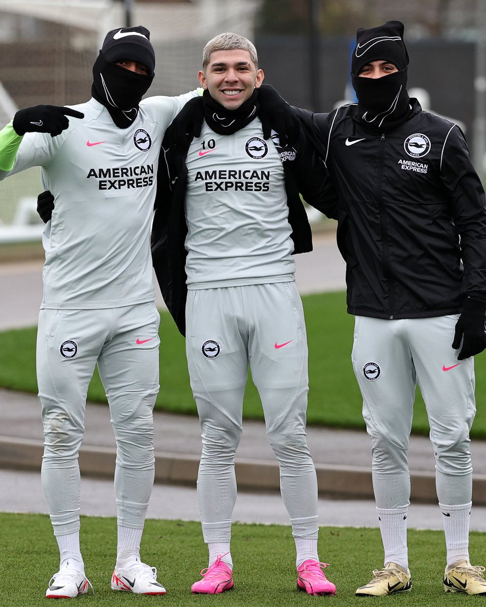 OfficialBHAFC's tweet photo. Three amigos! 🇪🇨🇵🇾🇦🇷 https://t.co/Q6D0xUH6KU