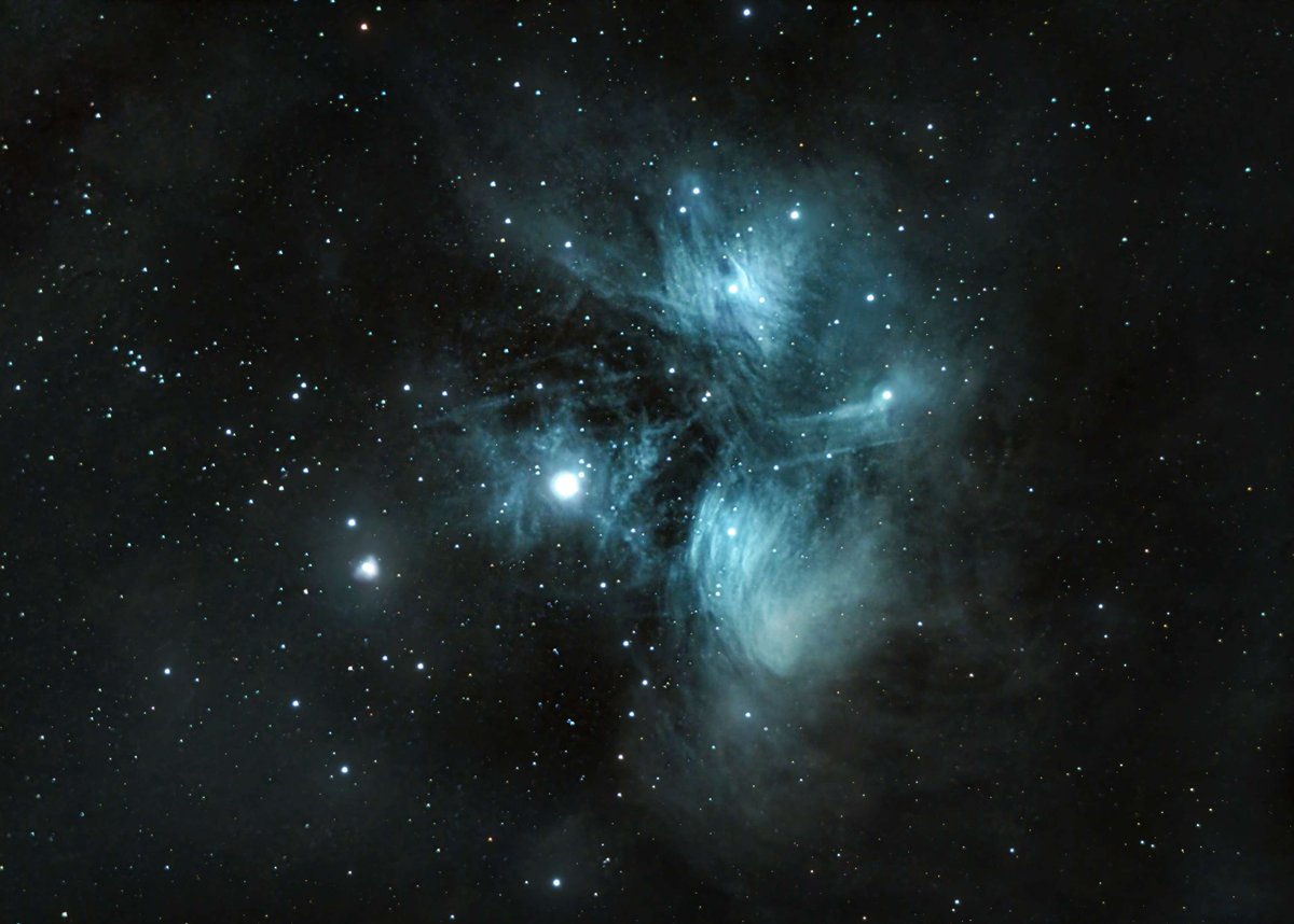 Astroshop_de's tweet photo. ✨🔭 #Astrofotografie neu erlebt! 🌌✨ Atemberaubendes Bild der Plejaden im Stier von @joaomartins_fotografia 📸🌟 Dank #OMEGON Teleskop & Kamera in Troviscal, Portugal. 😍✨ 440 Lichtjahre entfernter offener Sternhaufen. Lasst Euch verzaubern! ✨🌠 #Sternbild #Plejaden https://t.co/bqw7bmi58f