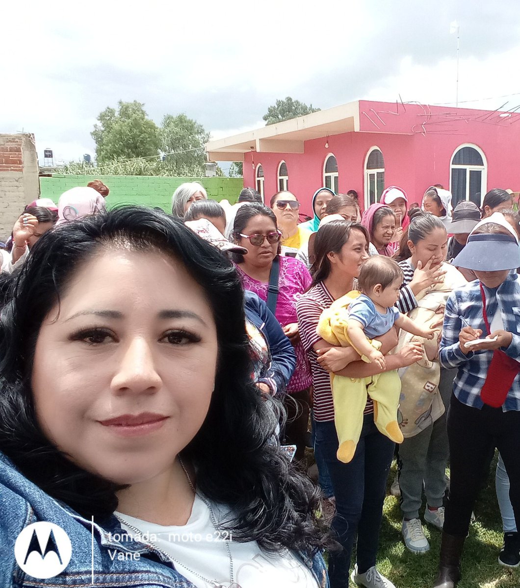 Naye_vaness's tweet photo. Seguimos adelante en  #Texcoco siempre con el mejor es un honor ser parte  de #EquipoADMM
#VanessaFlores https://t.co/1SAqNu4mVD