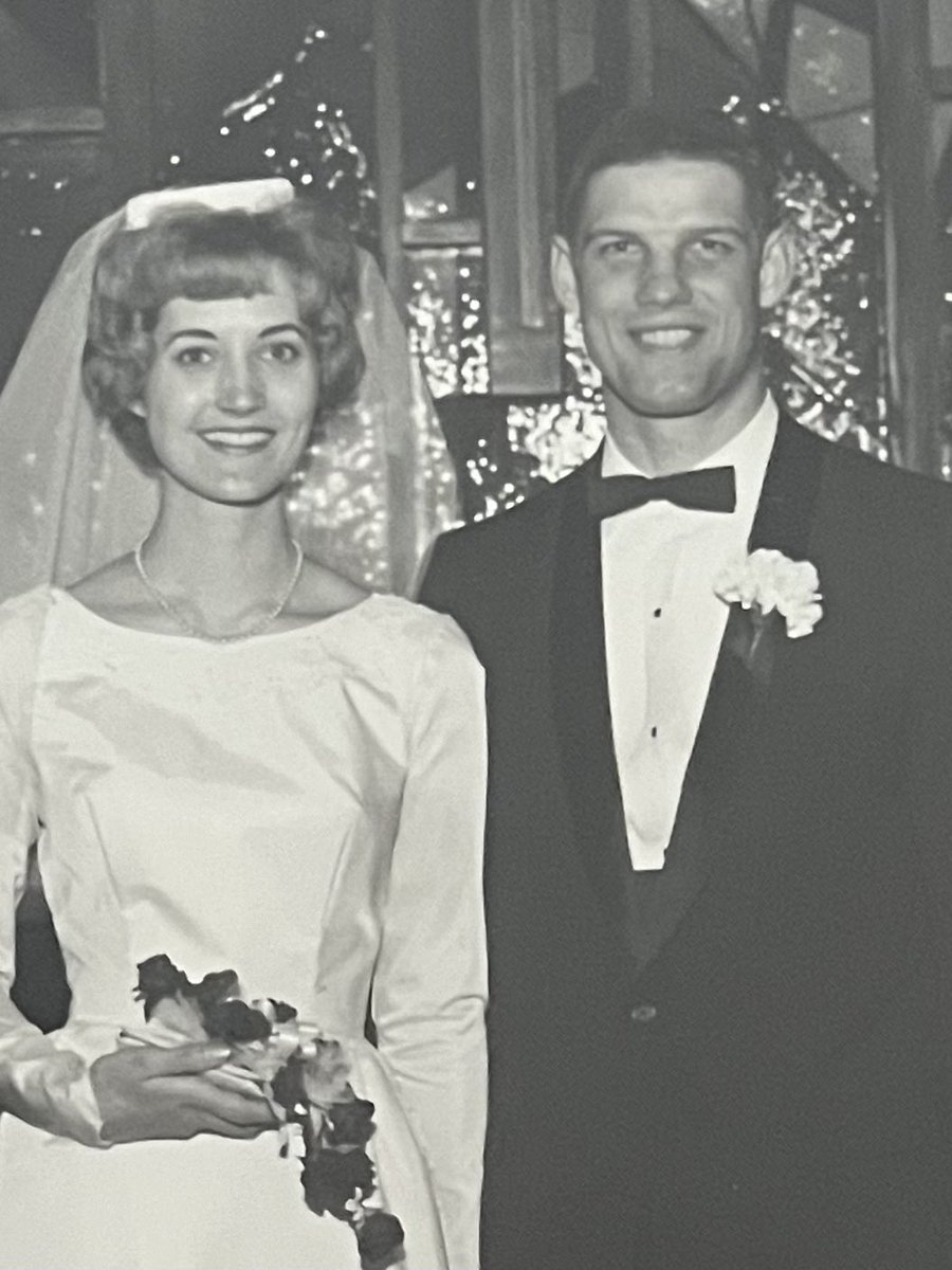 krkearns110's tweet photo. Happy 60th Anniversary Mom and Dad!  We are all so fortunate to have you in our lives…… https://t.co/fYnSHKY8B0