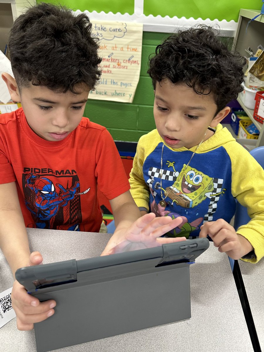 LenardITC's tweet photo. Check out these 1st graders! Ss extended and created patterns using virtual and hands-on manipulatives. @BookCreatorApp #pwcsITC #IntegrateEdTech https://t.co/WyPA7mrMEh
