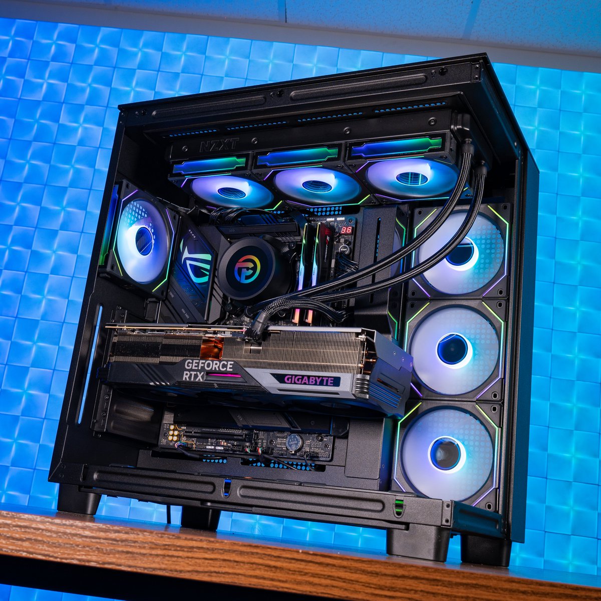 Shoutout to <a href="/B3BOWANTSMOKE/">🔥BÈBO🔥</a> for picking this one up in person 🔥