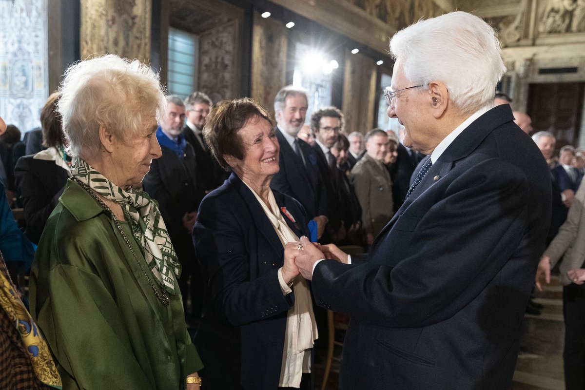 Quirinale's tweet photo. Il Presidente #Mattarella è intervenuto nel corso della cerimonia del Giorno del #Ricordo celebrata al #Quirinale

Il video: https://t.co/4VfwmikMIL https://t.co/OkolVrfqFN