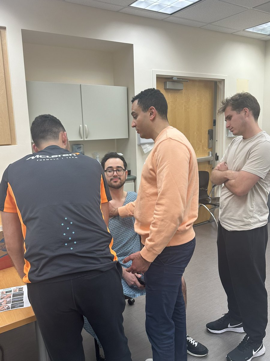 miamibeachpocus's tweet photo. Hands on scanning session with the FIU EM Interest group! 

#ultrasound #fellowship #emergency #emergencymedicine #ems #miamibeach #doctor #physician #meded #medlife #residency #doctors #doctorsofinstagram #doctorlife #medicine #medical #medicalstudent https://t.co/guH1d4MMgr