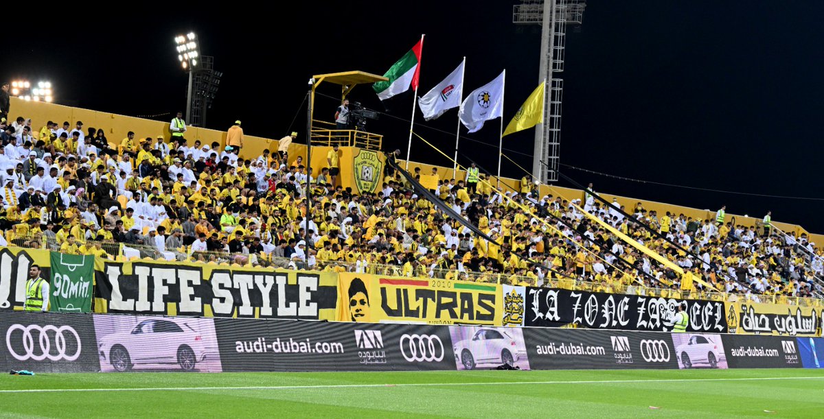 📸| سرعة غير مسبوقة وثبات في طريق الوصول 🚖 إلى الأهداف 🎯 بدعم كبير من جماهير  الذهب 🟡الوفية🗣️ في ليلة القمة🔥

👈 النابودة للسيارات 🚗 شريك نجاح✅🤝

#الوصل_الوحدة

#كأس_مصرف_أبوظبي_الإسلامي🪩🏆