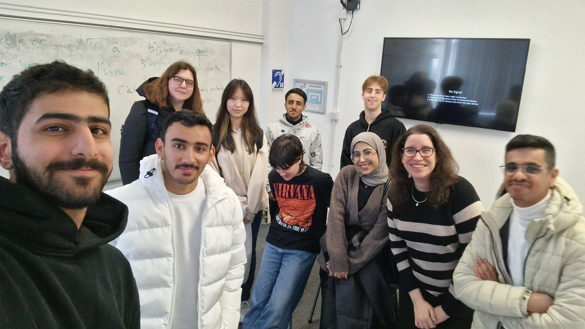ciliagr's tweet photo. Can't believe we're already halfway through Term 2!!
This week, our lovely group of Y2 #StrathEdTESOL students from Oman, US, Sweden, China, and Australia delivered insightful presentations of papers on language learning and communicative skills ๐๐ผโค๏ธ๐
#StrathTESOL @ajcorrigan https://t.co/WVfFslobrT