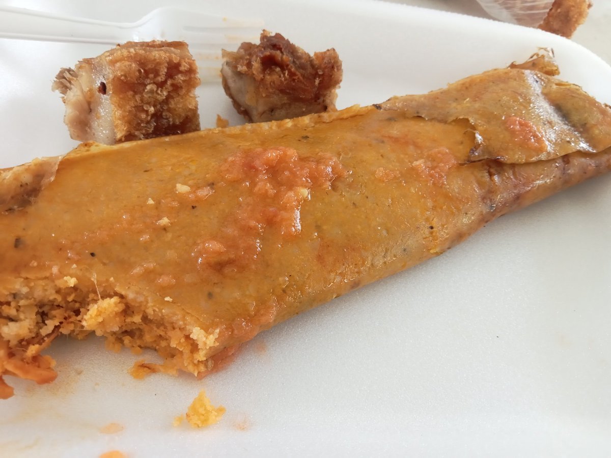 Beatleasis's tweet image. #PoderosoCumpleCha Una manea y chicharrón para celebrar a @eltalcha! 🎉🎁