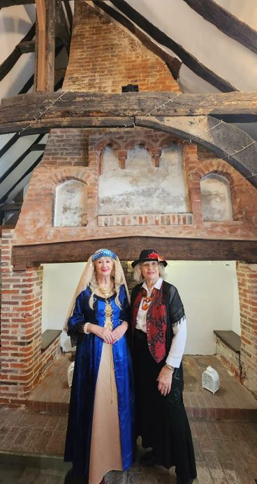 Rochford DC (@rochforddc) on Twitter photo Volunteers from the Rochford Town Team have been giving more guided tours of the Old House today.
The Old House dates back to 1270 and is full of history and character and many of its original features.
For more info about booking guided tours, please contact <a href="/rochford_town/">Rochford Town Team</a> Volunteers from the Rochford Town Team have been giving more guided tours of the Old House today.
The Old House dates back to 1270 and is full of history and character and many of its original features.
For more info about booking guided tours, please contact <a href="/rochford_town/">Rochford Town Team</a>