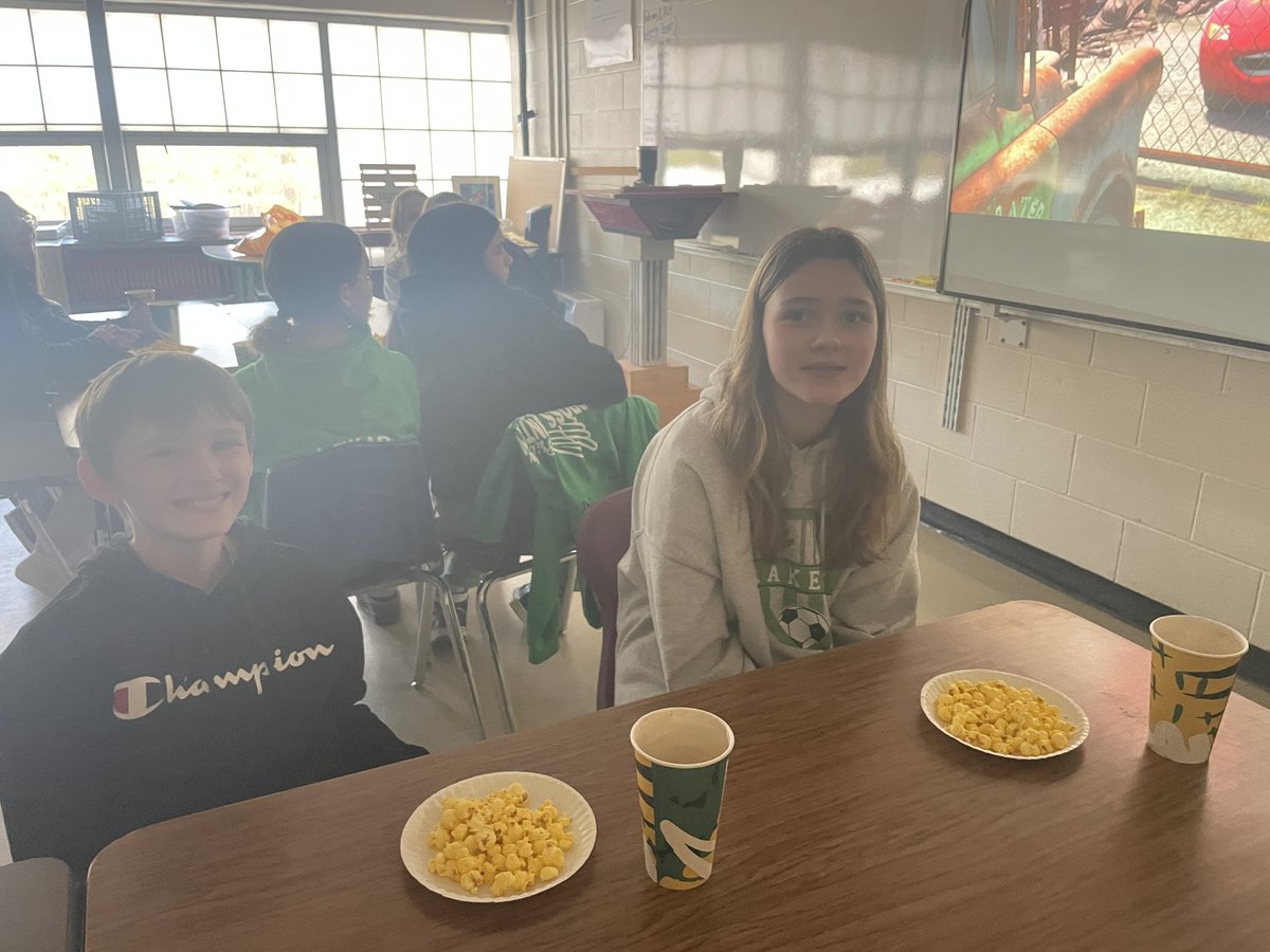 teachmomboss's tweet photo. Students in Mrs. Henrich's 3rd period class enjoyed their movie, popcorn and hot cocoa for winning the ACHIEVE Hot Cocoa Challenge and being the OVERALL winner for the district! Great job everyone! Keep it up! @Brick_K12 @BrickSupt @MsMac_BTPS @LRMSLakers @BTPSLearns https://t.co/J2rhGuxQ9C