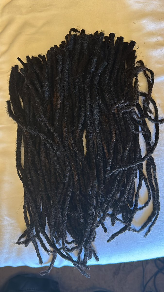 BeatzonloudTony's tweet image. After 10 years I done what I thought would never be done but it’s time for a new chapter and that requires change. 

#Locd and #Growing 
#ThisWorkDontStop