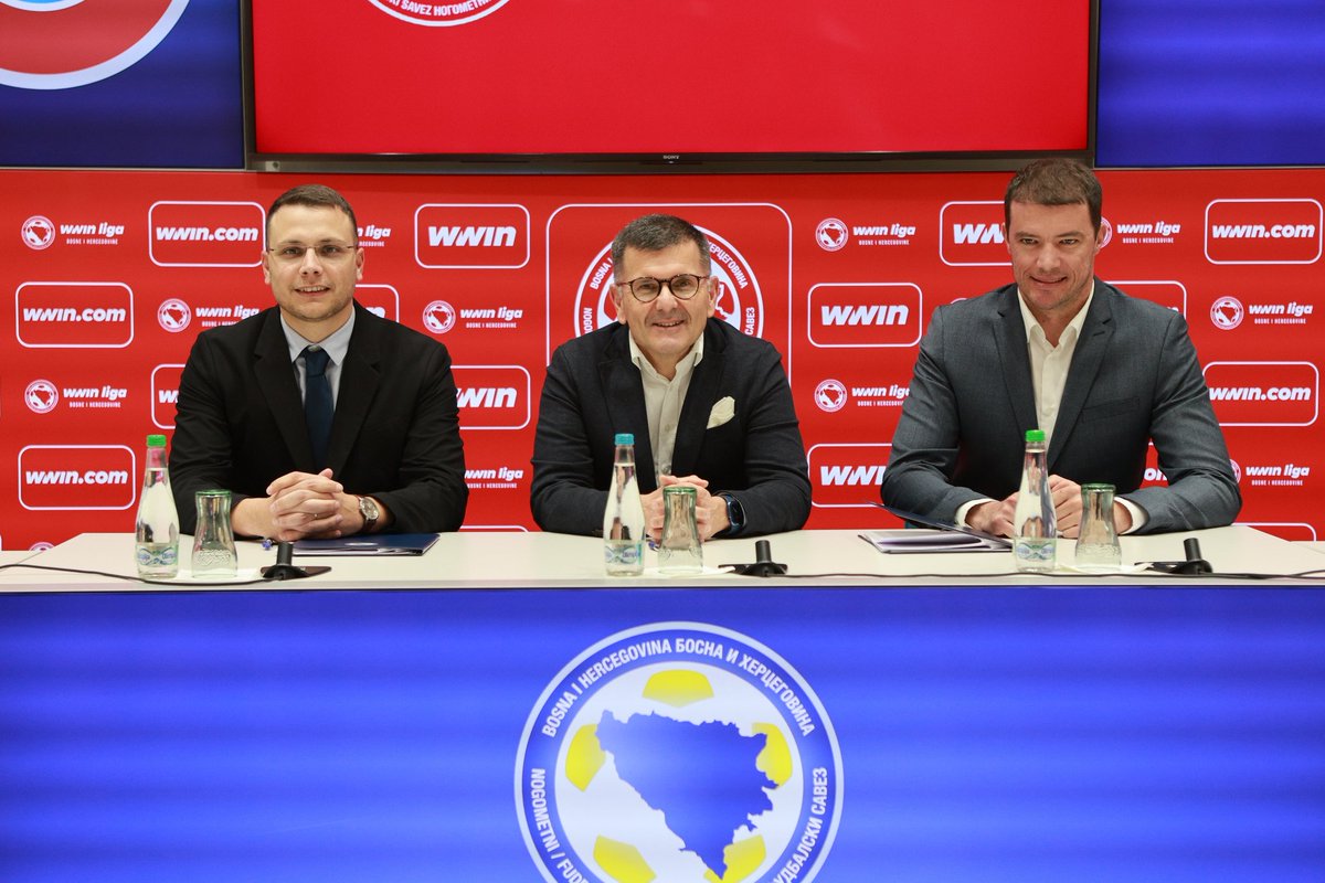 NFSBiH's tweet photo. Danas je potpisan ugovor između Nogometnog/Fudbalskog saveza BiH i Williams d.o.o. (Wwin), kojim će ova kompanija, koja je licencirana za priređivanje igara na sreću, postati zvanični sponzor najvišeg ranga takmičenja u BiH.
https://t.co/lkr9bzKyEN
#nfsbih #wwin #wwinliga https://t.co/PNT5bZee90