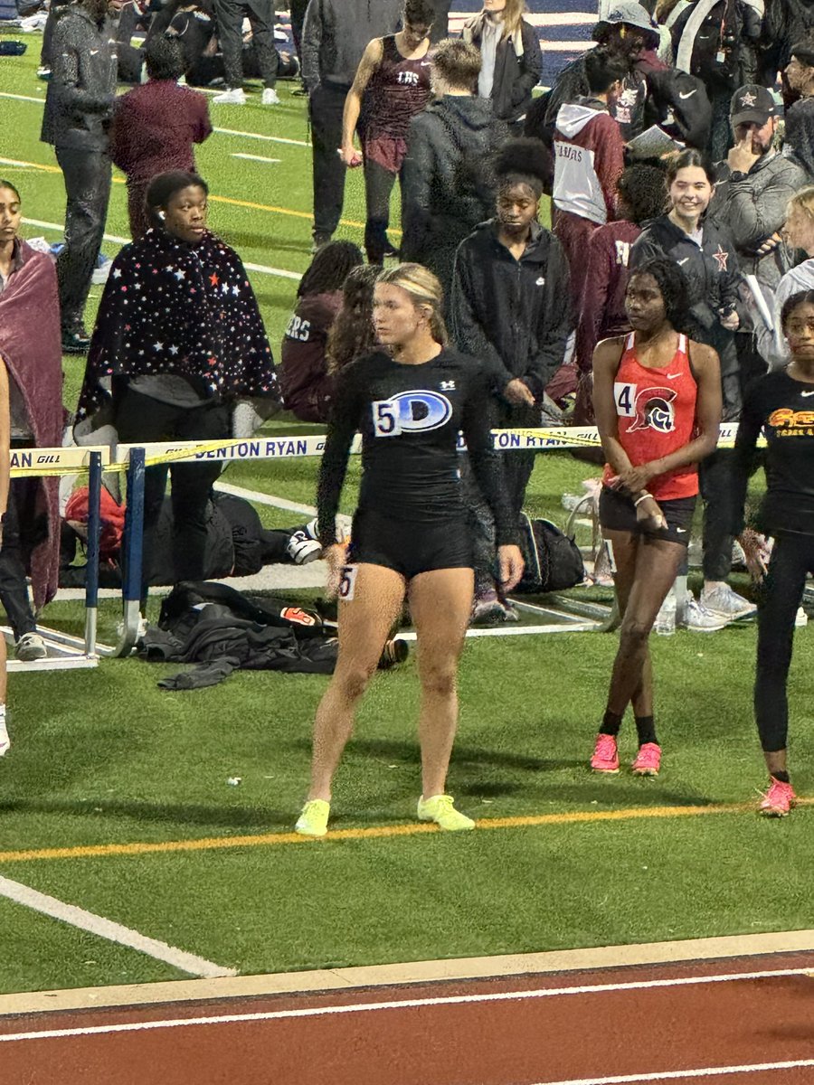 KorynneRoach's tweet image. First track meet since 8th grade. Was nervous, got in my head but luckily had 2 races and my last 400 felt good. I ran the individual 400 race and the mixed 400 relay. Fun day. Excited to continue to see improvements over the season.