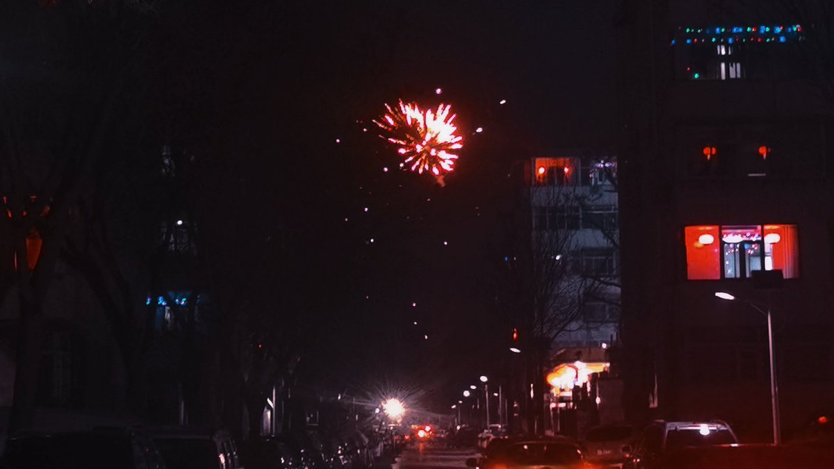 418172647Yf's tweet photo. 新年快乐#太原 https://t.co/VXZVP7KyPs