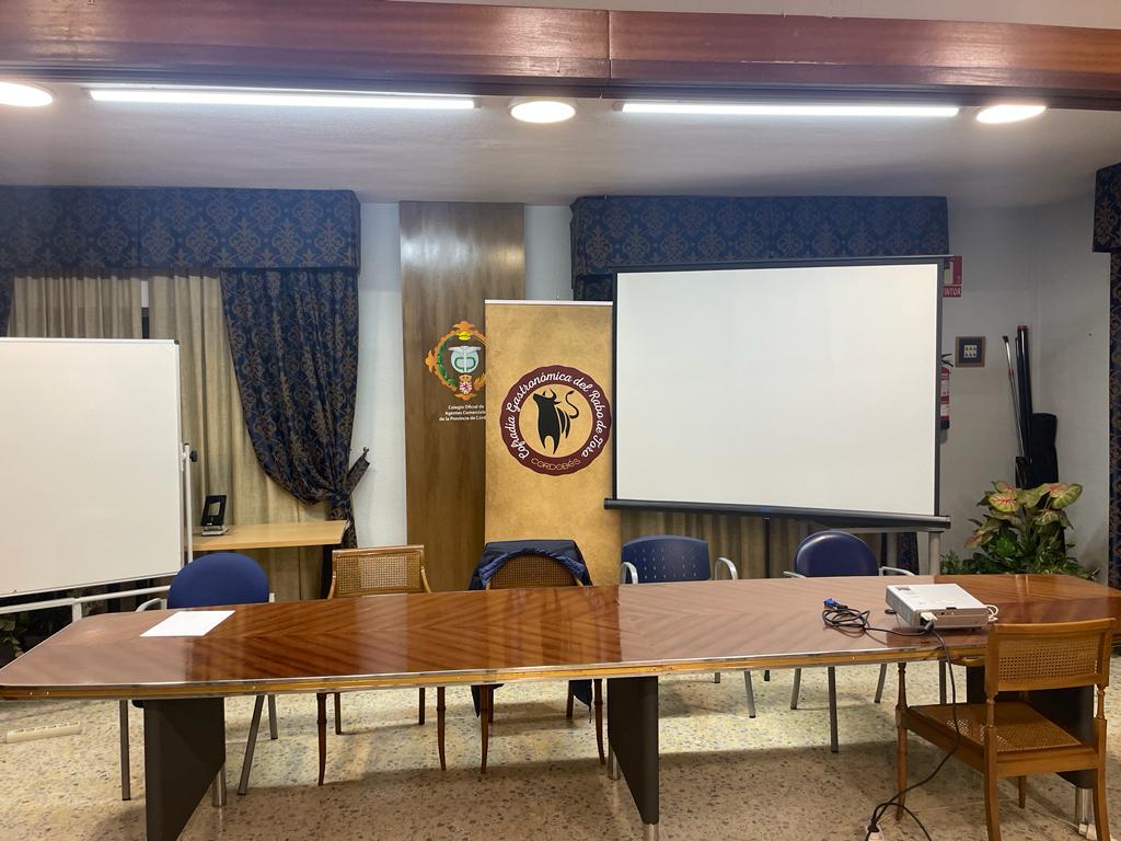 CRabotoro's tweet photo. Junta Directiva de la CGRTC aprobó celebrar los siguientes eventos en este primer semestre:
-Simposio el 4/4/24
-Concurso Amateur en el mes de Junio.
-Visita el Lagar de Santa Magdalena.
-Visitar explotación Agricola-ganadera en Cardeña y acto con la Cofradia del Lechon Iberico https://t.co/ajVPnok378