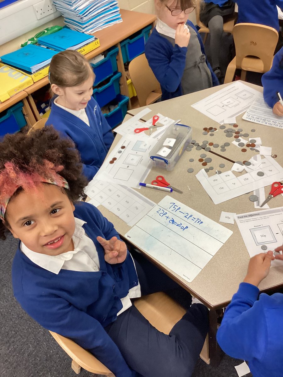 KensingPrimary's tweet image. Today in maths we were making £1. #2H #kensingtonmaths