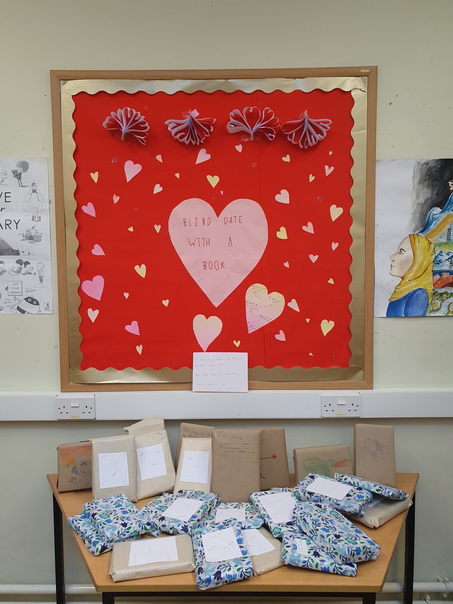 The student librarians have created an amazing Valentine's display! Can't wait for the students to take books out after half term. It's always one of our popular displays 💝📚