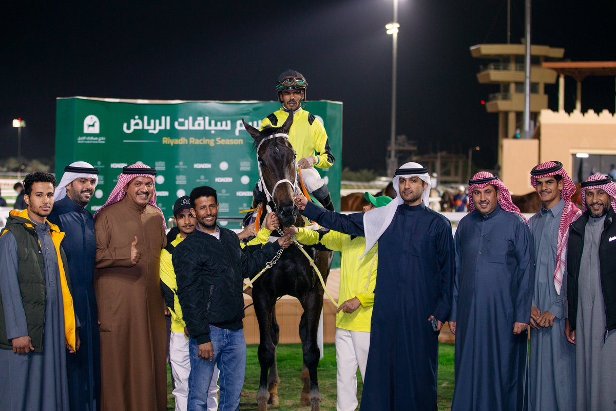 نتيجة الشوط الـ 9 الحفل ( 101 ) 

▫️الفائز : ويت تو اكسل 
▫️المالك : اسطبل الديحاني 
▫️المدرب : ثامر الديحاني 
▫️الخيال : محمد الدهام 
▫️المسافة : 2000م
▫️الزمن : 2:06.85

#نادي_سباقات_الخيل 🐎