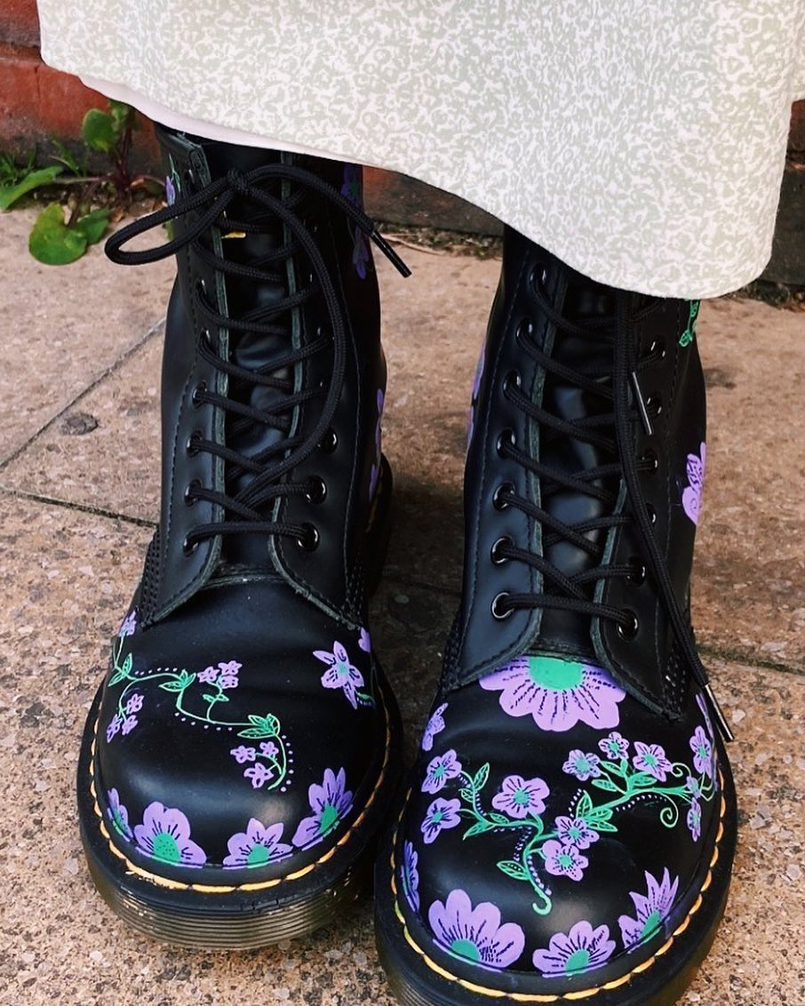 drmartens's tweet photo. Check out these #DIYDOCS from Ellie-May Loveridge, of our Spitalfields, London store. We love the romantic and floral spin that she puts on her Docs. What initially started as designing gifts for friends has turned into a passion project that is much to admire. https://t.co/PNKVpTiU5A