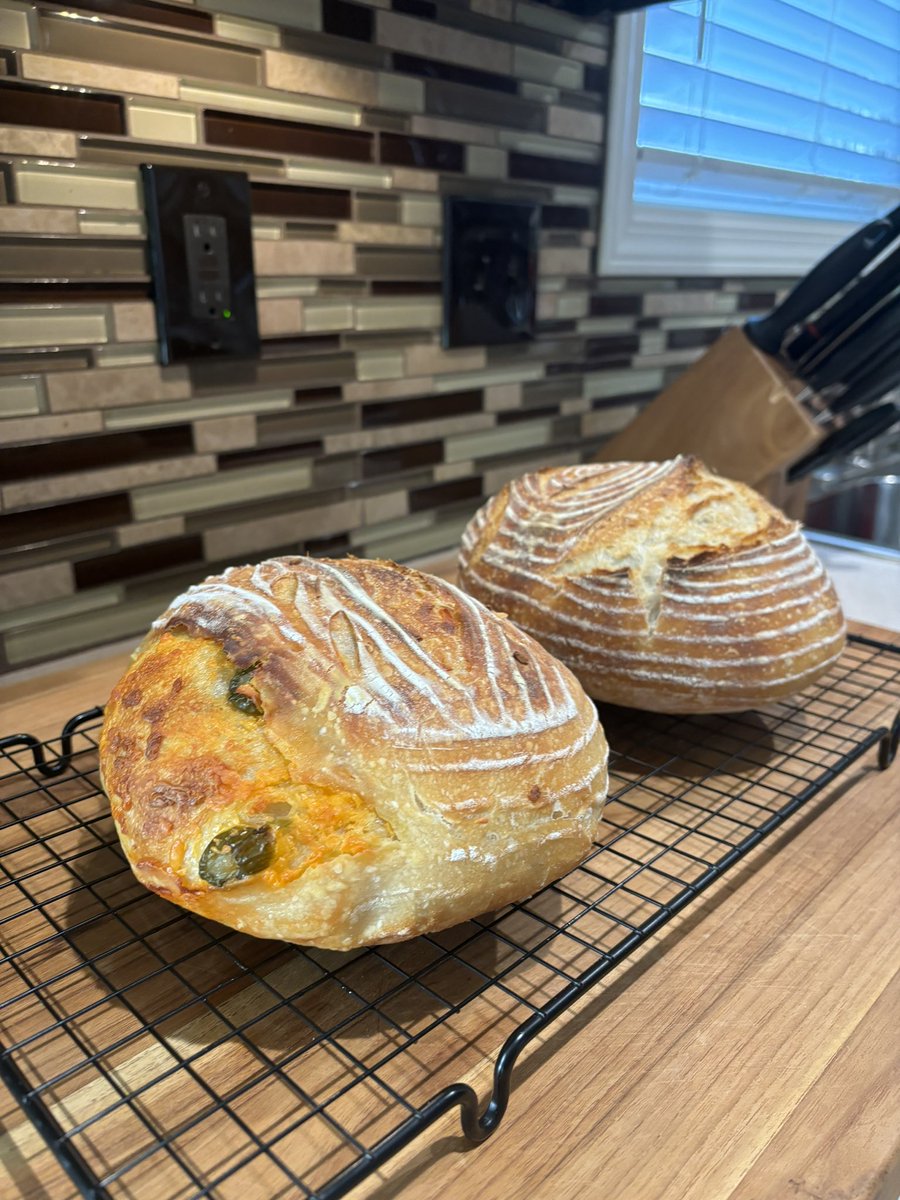 _FeistyOne's tweet photo. Today on things from my kitchen… 
Tried my first inclusions in this round of Sourdough… I present Jalapeño Cheddar on the left and let me tell you it’s straight 🔥 https://t.co/GQhXfpSSxf