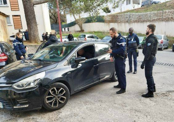 Gendarmerie's tweet photo. #PlaceNette 🛡️ 255 militaires et un escadron « Guépard » engagés contre la délinquance dans le département du #Var :
➡️ 660 personnes et 580 véhicules contrôlés 🚘
➡️ Saisie de cinq véhicules et de 370.00 euros 💶
➡️ Cinq interpellations ⚖️ #NotreEngagementVotreSécurité https://t.co/W6sNd41fvs