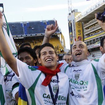 Tu casa te espera 🇳🇬 <a href="/jamesdrodriguez/">James Rodríguez</a> #JamesABanfield