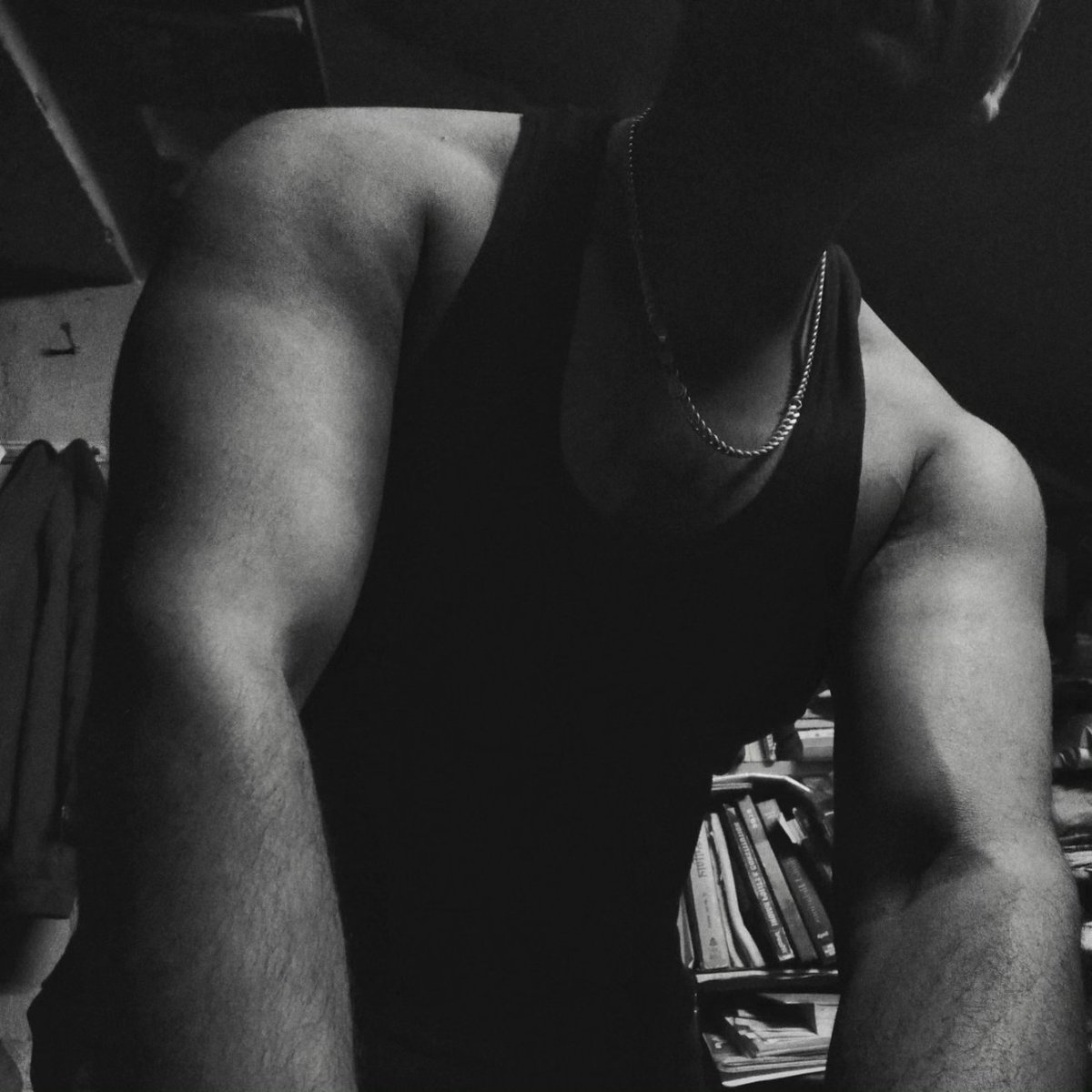 Arpit__pandey28's tweet image. 15 inch......