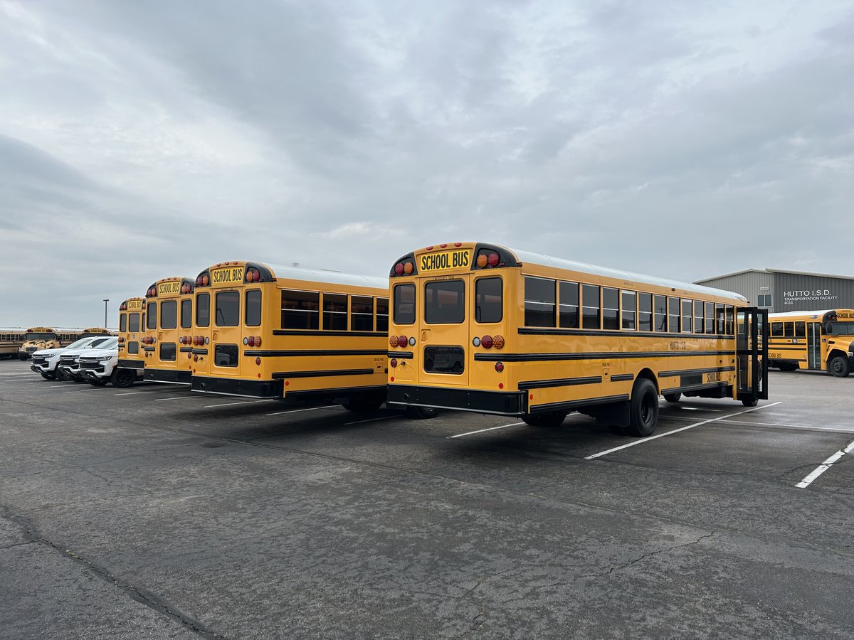 🚌 More buses have arrived this week, thanks to the 2023 bond funding! These buses enhance student transportation across Hutto ISD. Safety and reliability are our top priorities as we continue to serve our growing student population. #HippoNation #Bond2023 #StudentTransportation