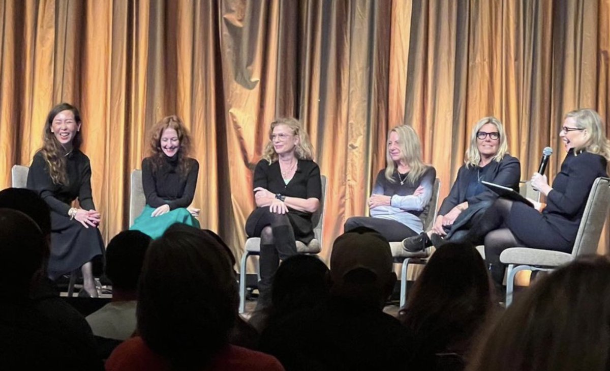 The recording for the @pentagram's 50th anniversary closing panel at AIGA Design is out! #paulascher Natasha Jen #emilyoberman #marinawiller and myself had so much fun on stage interviewed by the one and only @debbiemillman Check the podcast out 👉 👉 👉 lnkd.in/gJhqKmTx