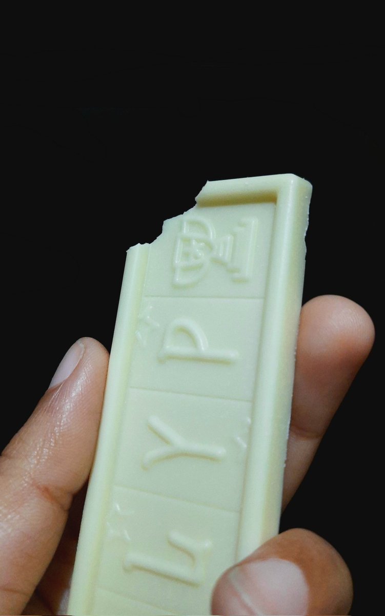 gtitli's tweet image. No whitewashing-greenwashing on #ChocolateDay
only Nestle (a top polluter in the world) has a white chocolate in India
#ConsumeLess
This is not local but an example of products can be made from local milk
#ConsumeLocal
Quoted tweet: reply to a vegan proud of having dark chocolate