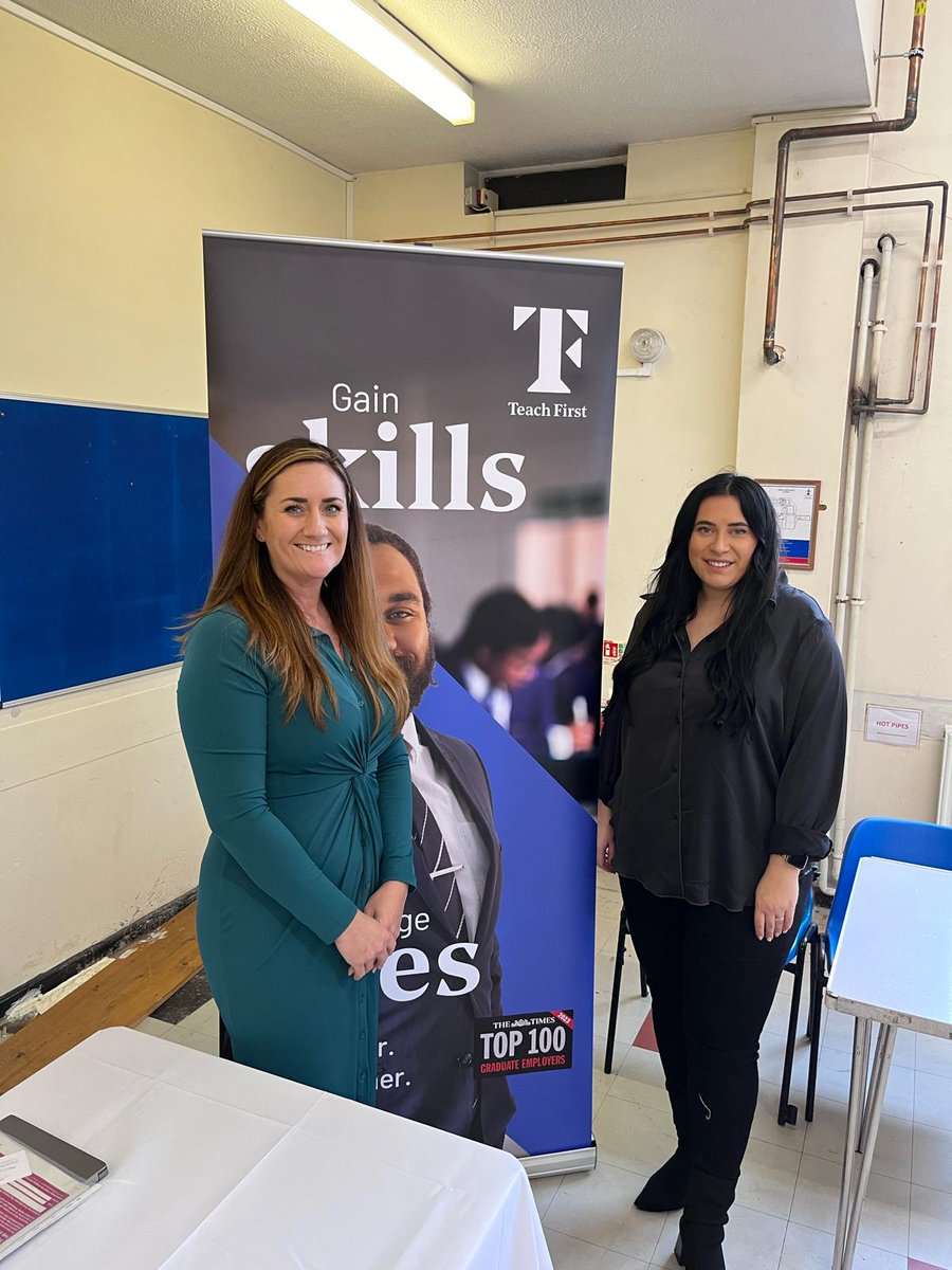 nicolafrichards's tweet photo. Delighted to host my latest #StriveToSucceed Jobs and Careers Fair in West Bromwich this morning. The exhibitors spoke with hundreds of job seekers and I hope that everyone who attended left with an opportunity to follow up on.
Thanks to everyone who attended and all the exhibitors for making today's fair so successful.