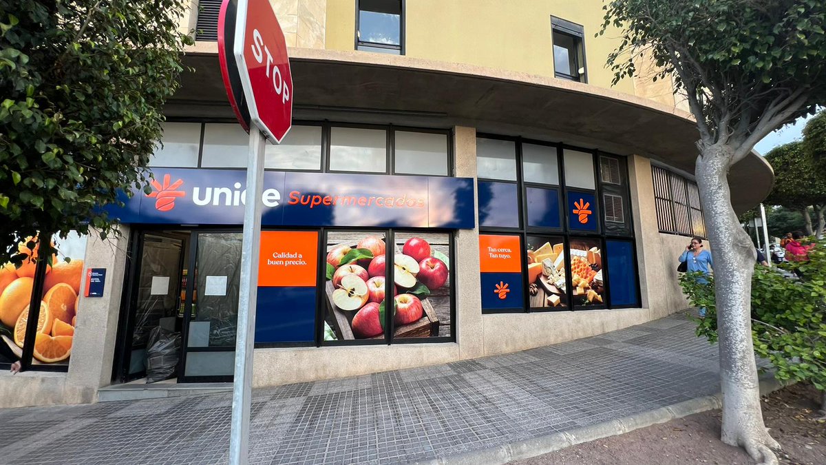bobetcanarias's tweet photo. Los supermercados Unide han contado con Bobet Canarias para vestir de sus colores los supermercados de las 8 islas canarias.
.
Gracias a la sinergia de nuestros profesionales de diseño, impresión, fabricación e instalación abordamos todo el proceso en una misma empresa. https://t.co/oB5tvV2V5J