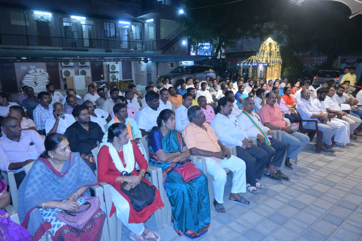 Meeting of @BJP4TamilNadu central Chennai parliament workers for the @annamalai_k Ji’s #EnMannEnMakkal Yatra to be held in Chennai on Sunday, Shri @JPNadda ji will attend the grand show.