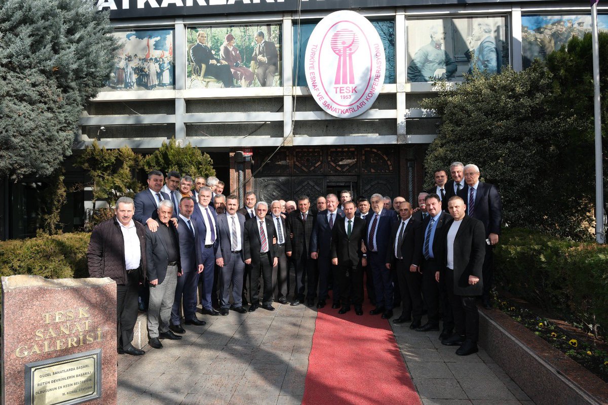 Korsan taşımacılık yapan MARTI isimli şirkete yasal süreçler başlatıldığı ve yapılan yasadışı faaliyetin taksicinin emeğini ve ekmeğini çalmak olduğu kamuoyu ile paylaşıldı.