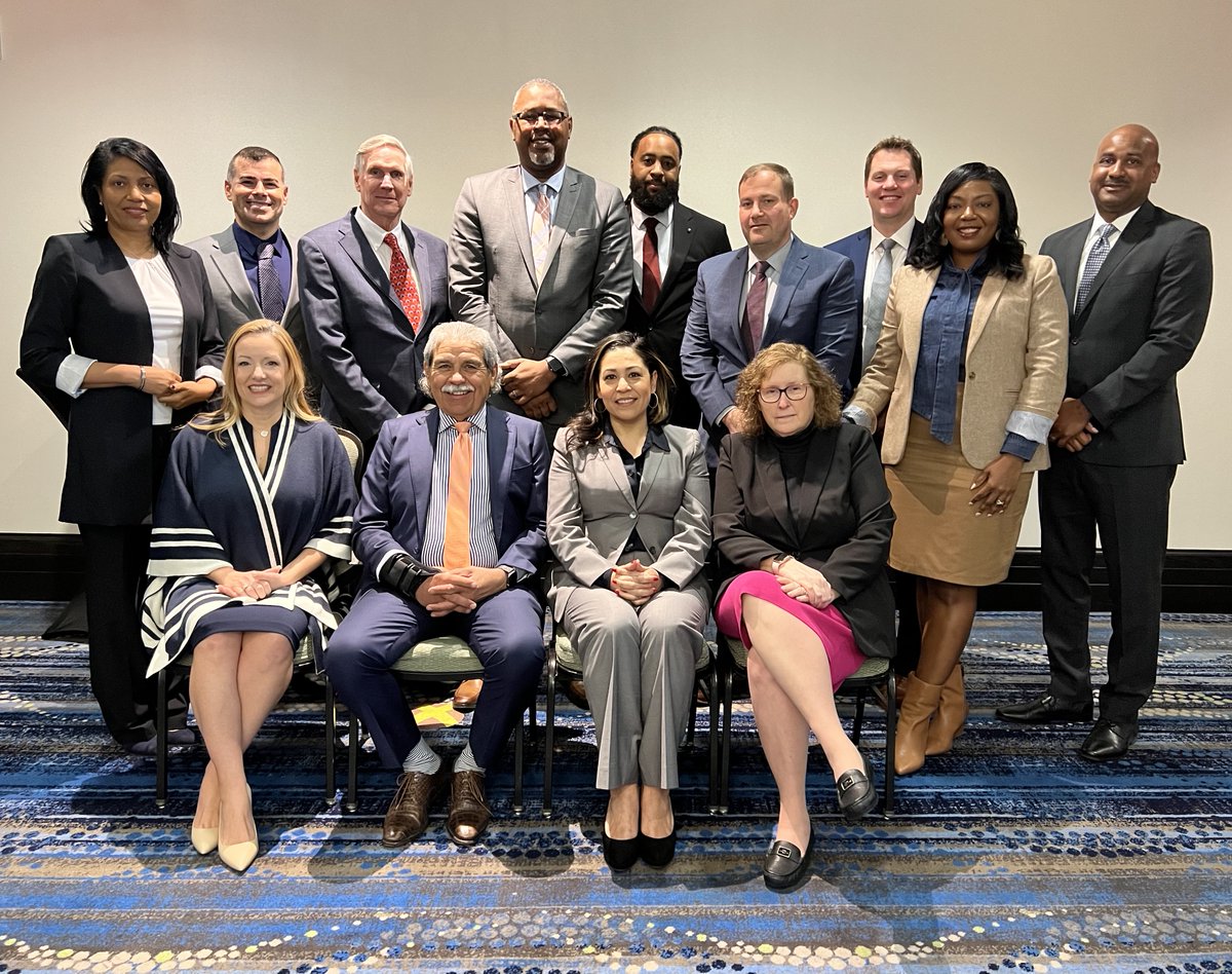 Excited for the launch of the 2nd cohort of the Michael Casserly Urban Executive Leadership Institute for Superintendents! Day 1 of today’s meeting in Louisville will focus on Board Relations. Learn more about the new cohort at conta.cc/41bngzu