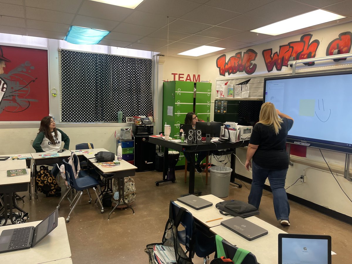 𝓜𝓪𝓻𝓲𝓼𝓼𝓪 𝓛𝓸𝓹𝓮𝔃 tweet media