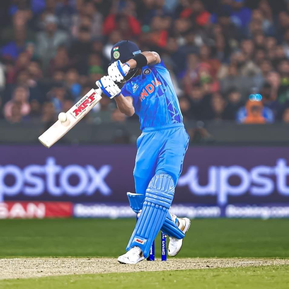 imabhi0005's tweet photo. Ye Shot Marne Ke Baad Harsha Bhogle Ne Kya Bolatha?

#viratkohli #vkfbd https://t.co/kDAWyWDu9F