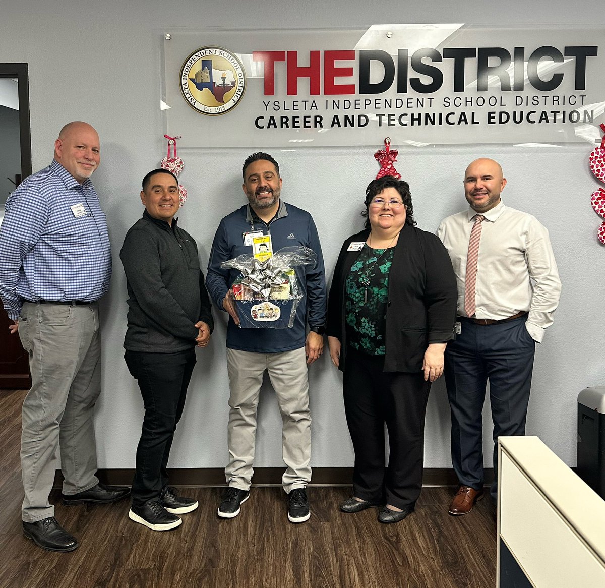 Greatest CTE Counselor EVER!!! Mr. David Castro, THANK YOU for ALL your hard work & dedication! ❤️❤️❤️❤️❤️❤️❤️❤️❤️ @CTE_Counselor @YsletaISDCTE @YsletaISD @OurCareerCenter @ElPasoTXGov @texascte @TxCAtweets