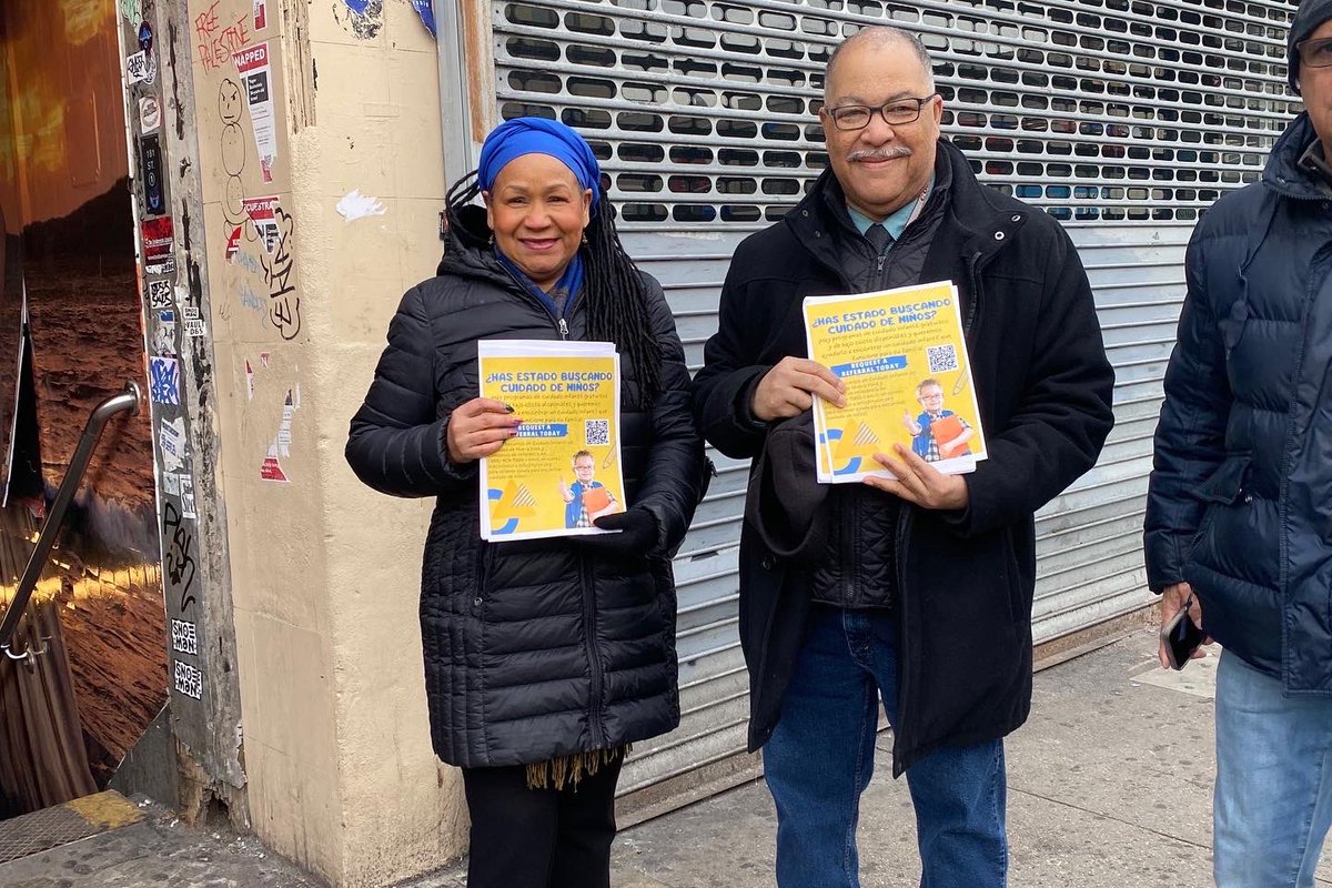We spent the morning greeting our #D10 constituents and sharing resources about low-cost and free child care! If you missed us on Dyckman or 181st, you can call (888)-469-5999 or visit nyccrr.org/parent to learn more. 
#3kdayofaction #3kforall #universalchildcare
