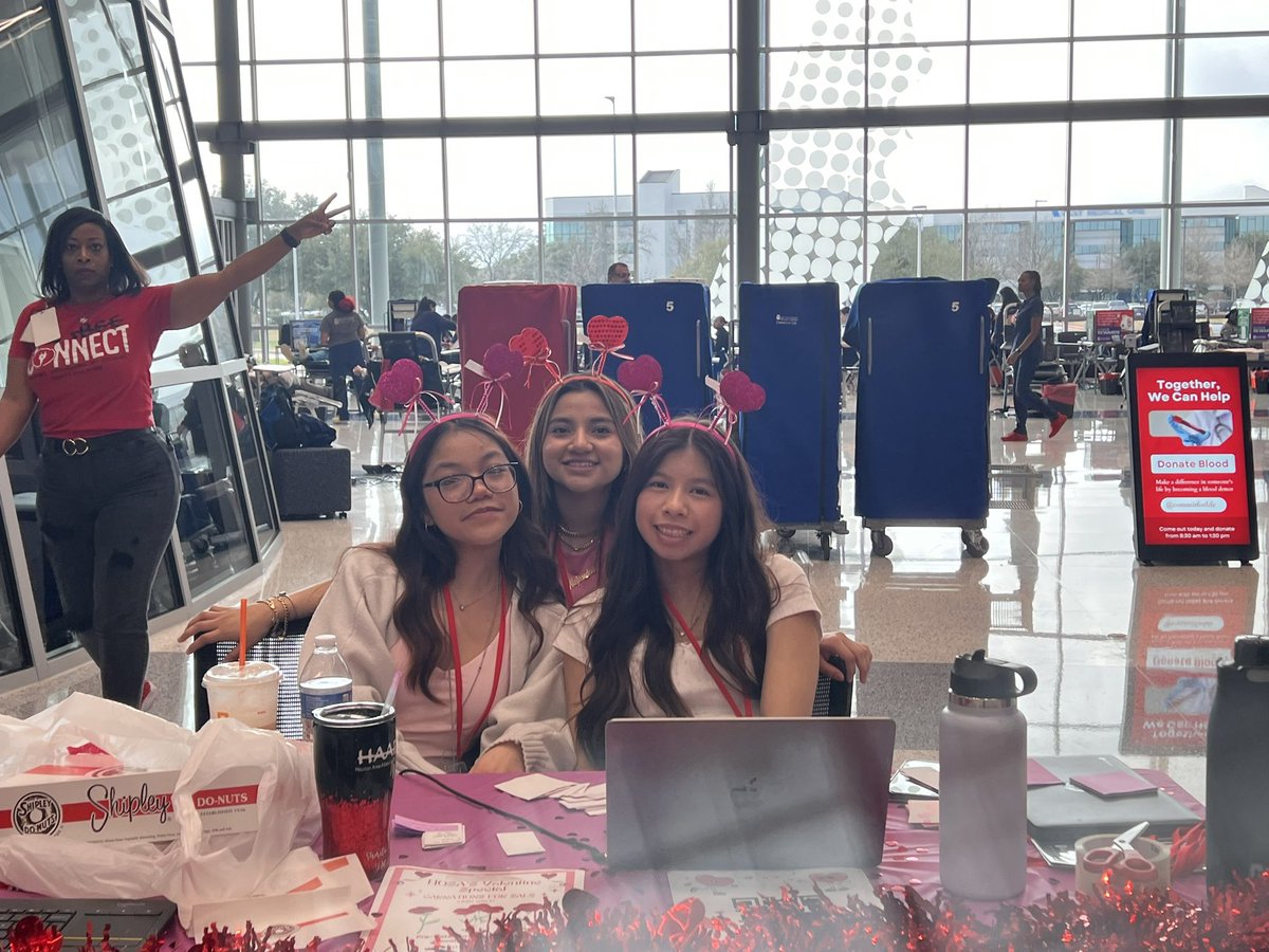 Alief_Career's tweet photo. Blood Drive happening at the Center today! @AliefCliniRotat @MsPlatt2 @AliefCTE @AliefISD @ACAC_HOSA @commitforlife #BetterTogether #WeAreAlief #AliefProud #CTEMonth https://t.co/V4WhdTwFBF